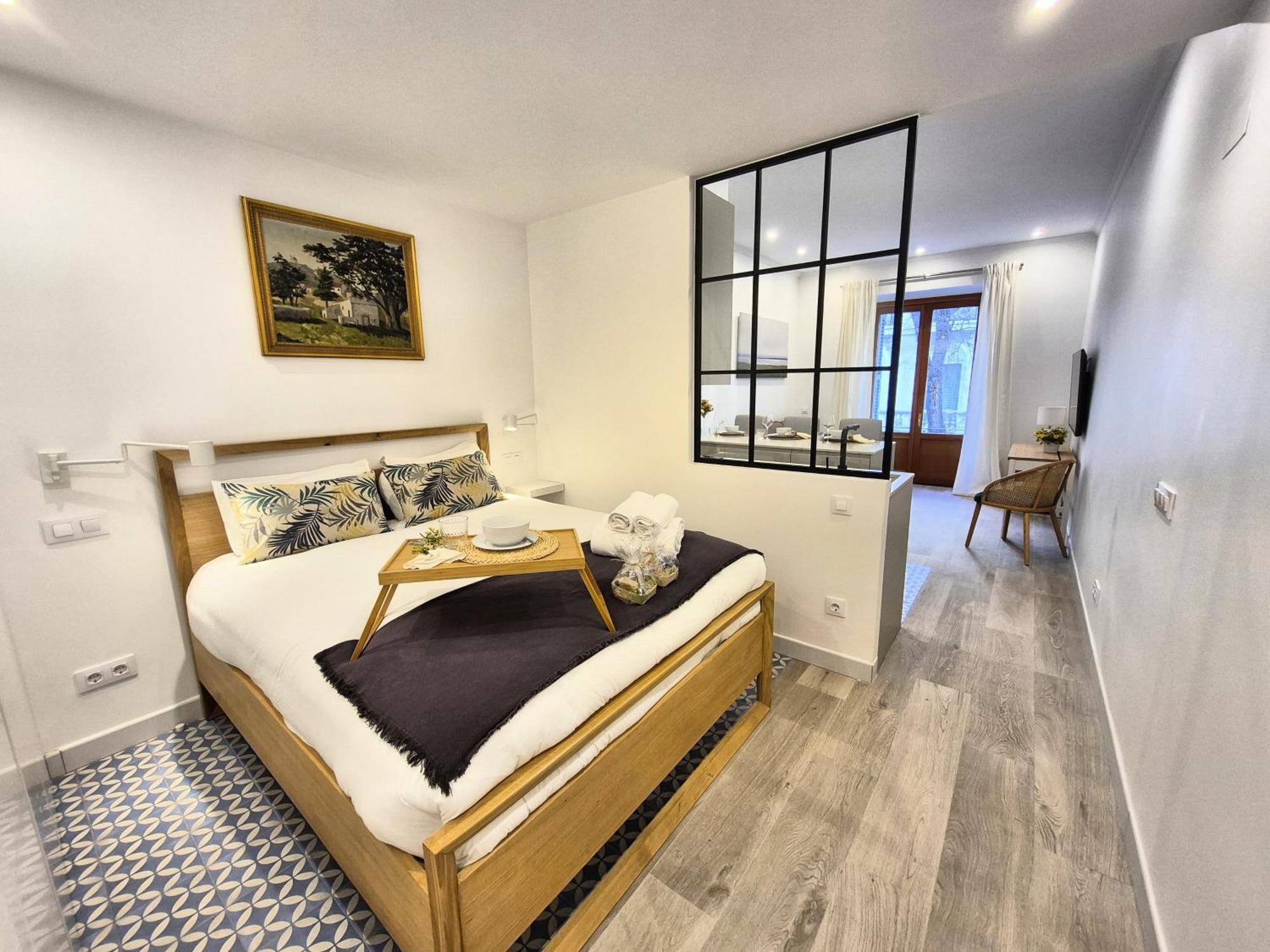 Apartamentos Plaza De Espana Мадрид Экстерьер фото