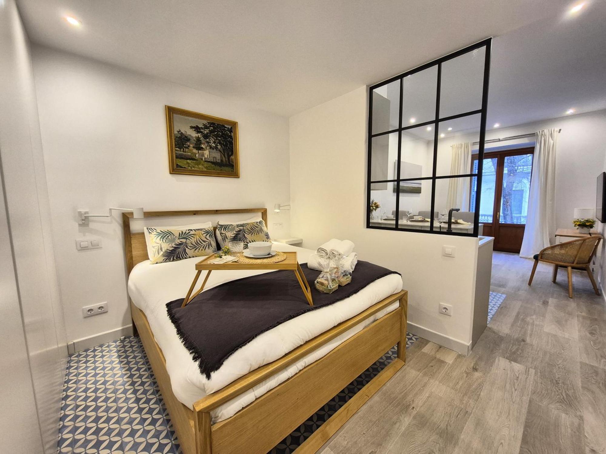 Apartamentos Plaza De Espana Мадрид Экстерьер фото