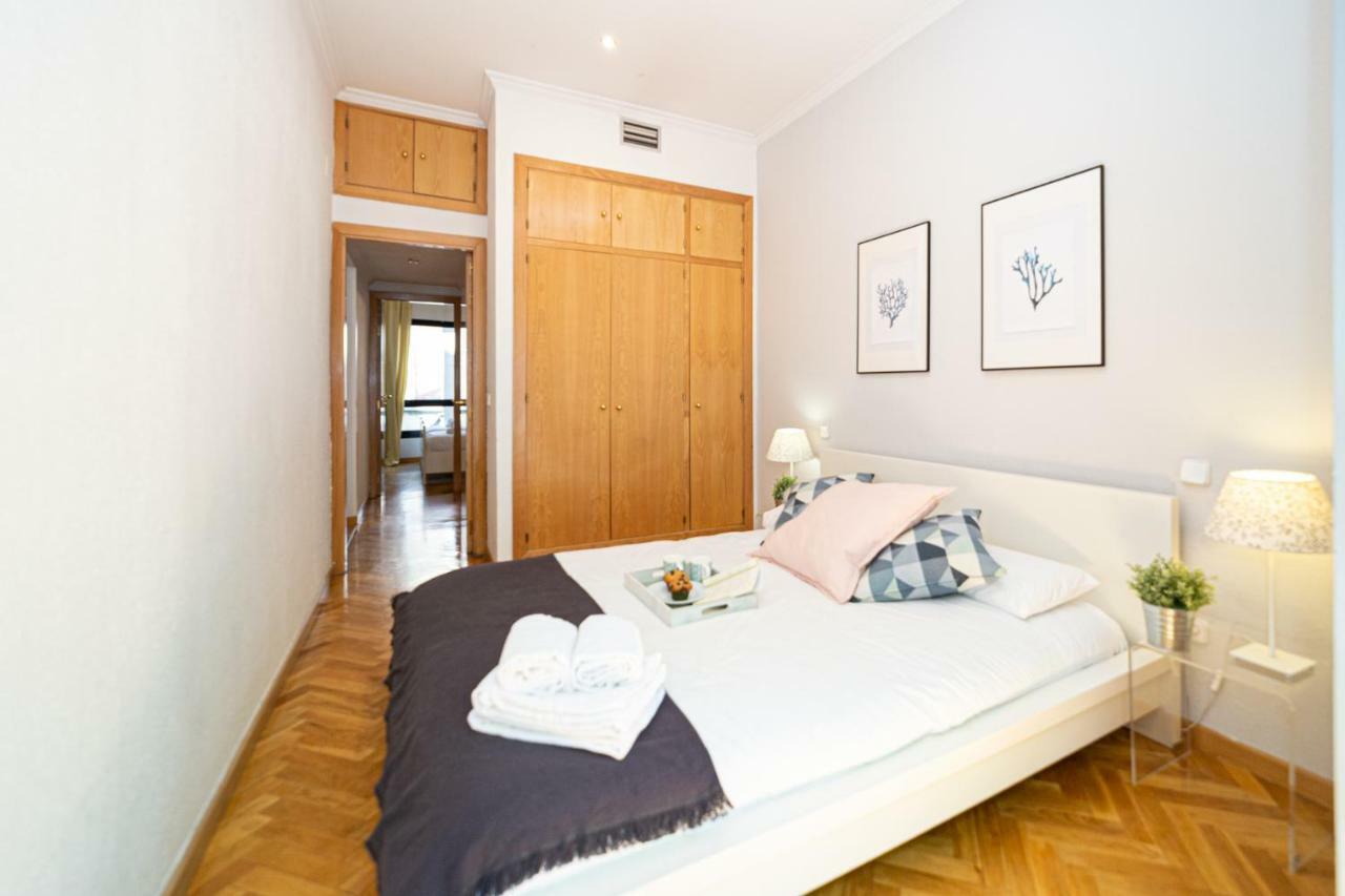 Apartamentos Plaza De Espana Мадрид Экстерьер фото